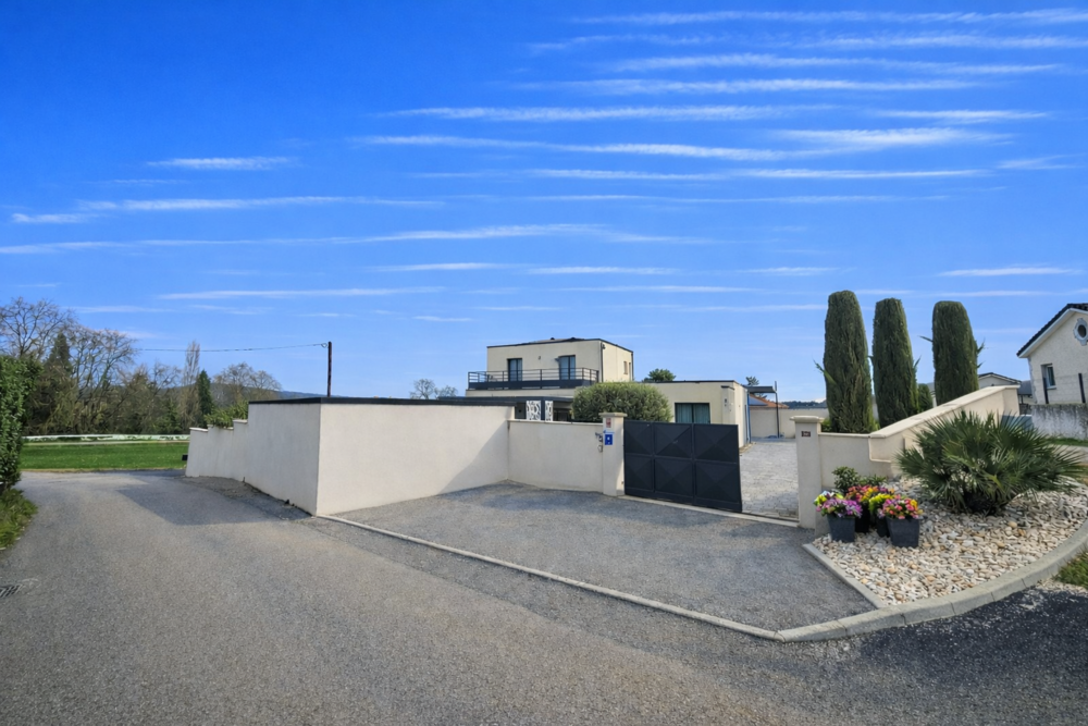 � vendre  Maison Beausemblant (26240)