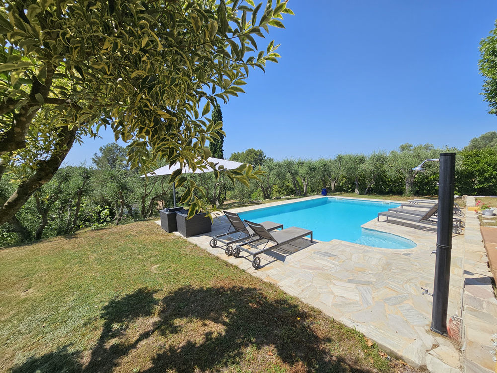 � vendre  Maison Bagnols-en-For�t (83600)