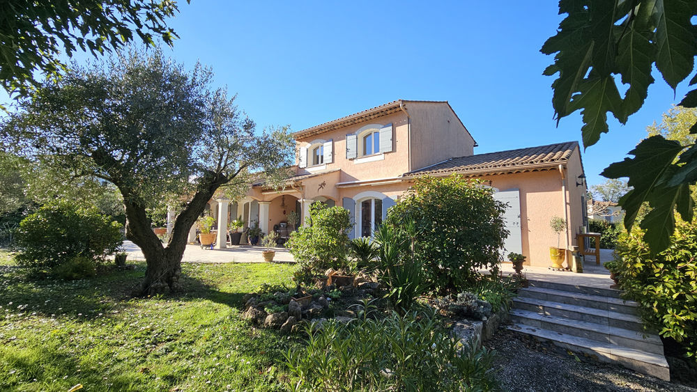 � vendre  Maison Bagnols-en-For�t (83600)