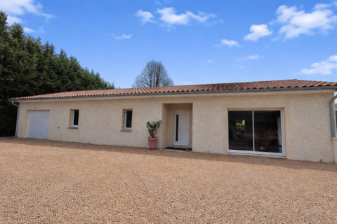   Simandre, Maison de plain pied 4 chambres Maison - 6 pi�ce(s) - 140 m�