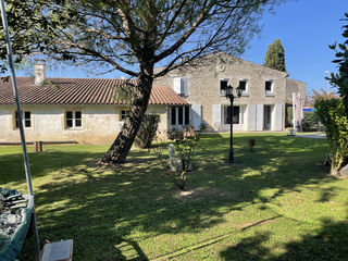  Propri�t�/ch�teau � vendre 15 + pi�ces 420 m�