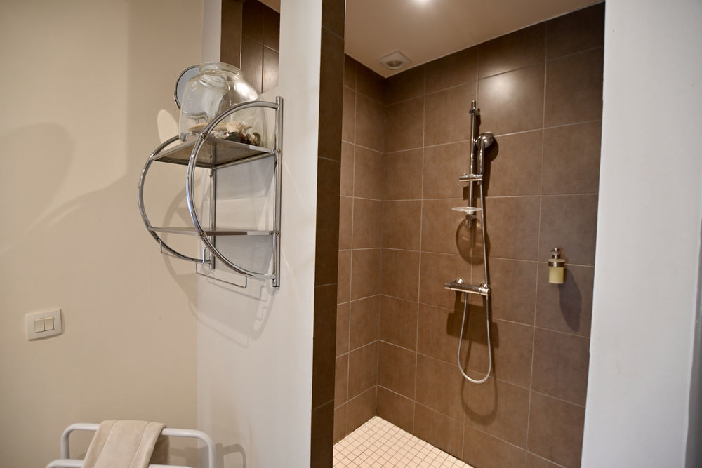 � vendre  Propri�t�/ch�teau Noyers (89310)