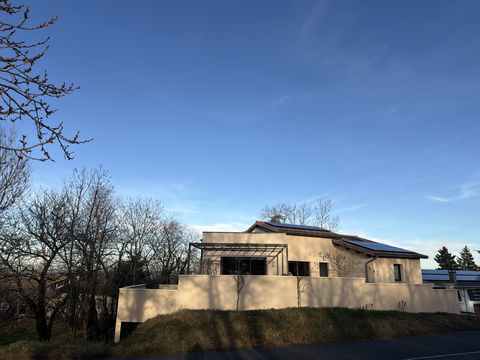   Maison individuelle + local artisanal Maison - 10 pi�ce(s) - 231 m�