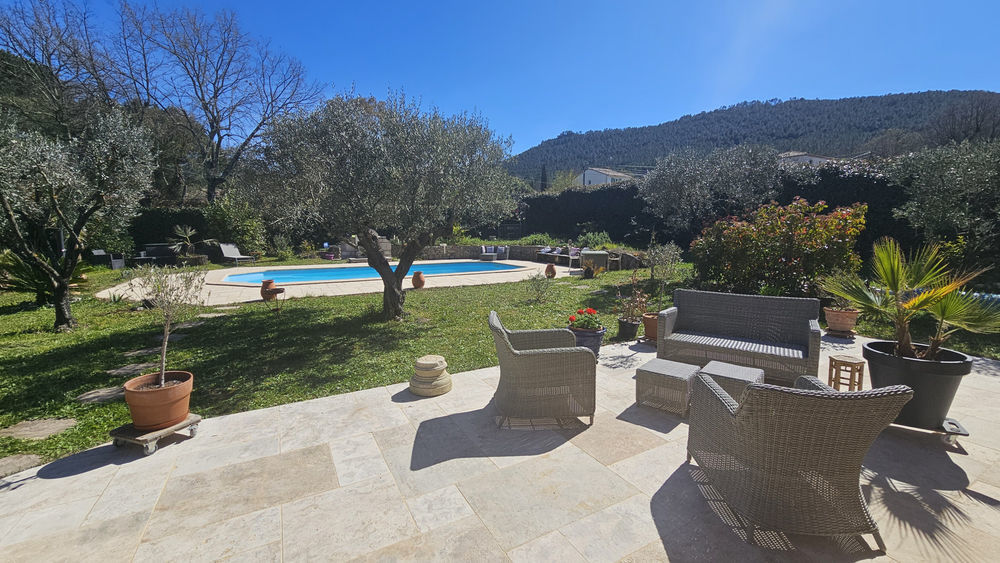 � vendre  Maison Bagnols-en-For�t (83600)