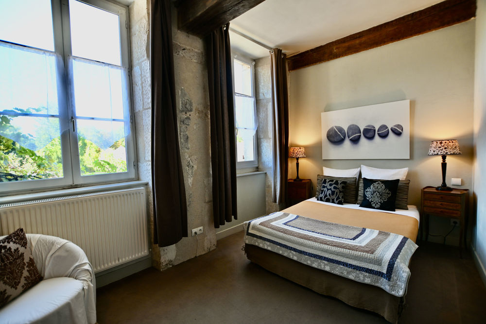 � vendre  Propri�t�/ch�teau Noyers (89310)