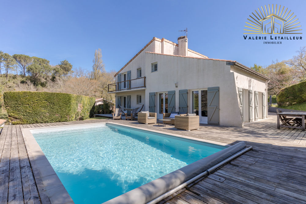 � vendre  Maison Carignan-de-Bordeaux (33360)