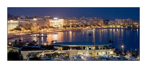 CANNES 20M DE LA CROISETTE RESTAURANT DE 25 M2 TERRASSE SUD + MEZZANINE 119900� 119900 06400 Cannes