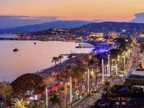 CANNES BAR/ SALON DE TH&Eacute; 290M DE LA CROISETTE TERASSE 559999 06400 Cannes