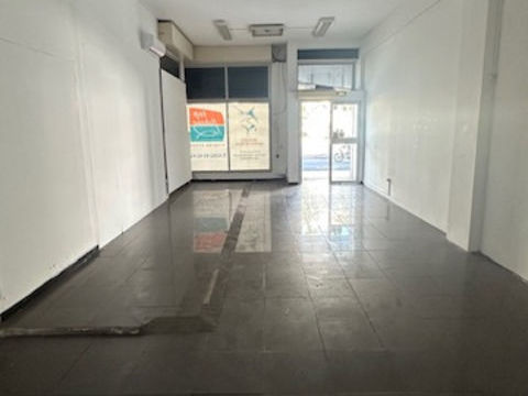 &Agrave; LOUER   LOCAL / ENTREP&Ocirc;T 50 m2   SAINT-PIERRE 1920 97410 St pierre