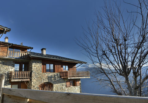   A vendre - Appartement avec vue 3 chambres - Proche 3 Vall�es Appartement - 4 pi�ce(s) - 80 m�