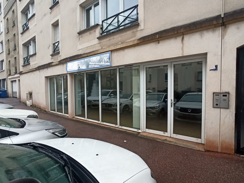 LOC Local 95m2 - Agence-Bureaux 5.000 passages ! 1100 87000 Limoges