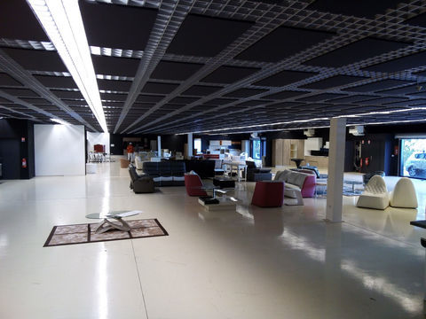 Grand Local commercial de 1 300 m2 - Zone Limoges Sud 14699 87220 Feytiat