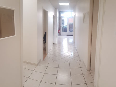 Spacieux local commercial sur LIMOGES ! 750 87000 Limoges
