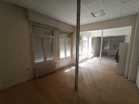 LIMOGES Location Local Bureaux 62,5m2 + 1P 630 87000 Limoges