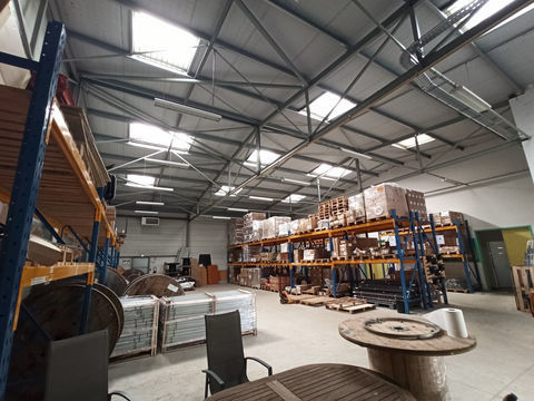 Location D&eacute;p&ocirc;t 300m2 + Bureaux 200m2 1900 87350 Panazol