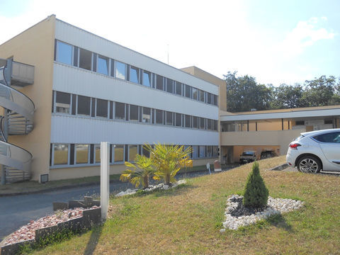 Location tr&egrave;s beaux bureaux en parfait &eacute;tat ! 3888 87280 Limoges