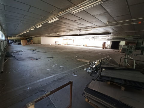 LOCATION Activit&eacute;s/Stockage 800m2 + Bureaux 133m2 - LIMOGES SUD 3500 87000 Limoges