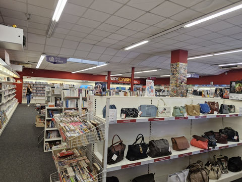 Très belle surface commerciale sur un bon axe d'ANGOULÊME 6918 16000 Angouleme