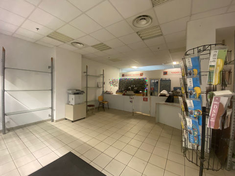 Local Commercial dans le Centre Commercial de CORGNAC ! 87680 87100 Limoges