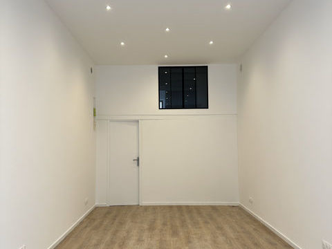 Local professionnel 1132 13006 Marseille