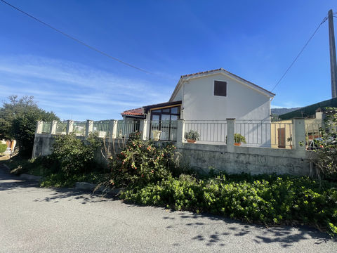   CHARMANTE MAISON AVEC TERRAIN DE 1 120 m2 - PETRETO-BICCHISANO Maison - 7 pi�ce(s) - 220 m�