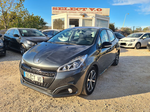 Peugeot 208 1.2 PureTech 82ch BVM5 Allure 2017 occasion Lunel 34400