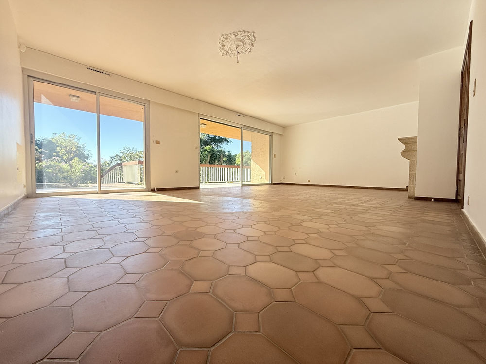 � vendre  Maison Hy�res (83400)