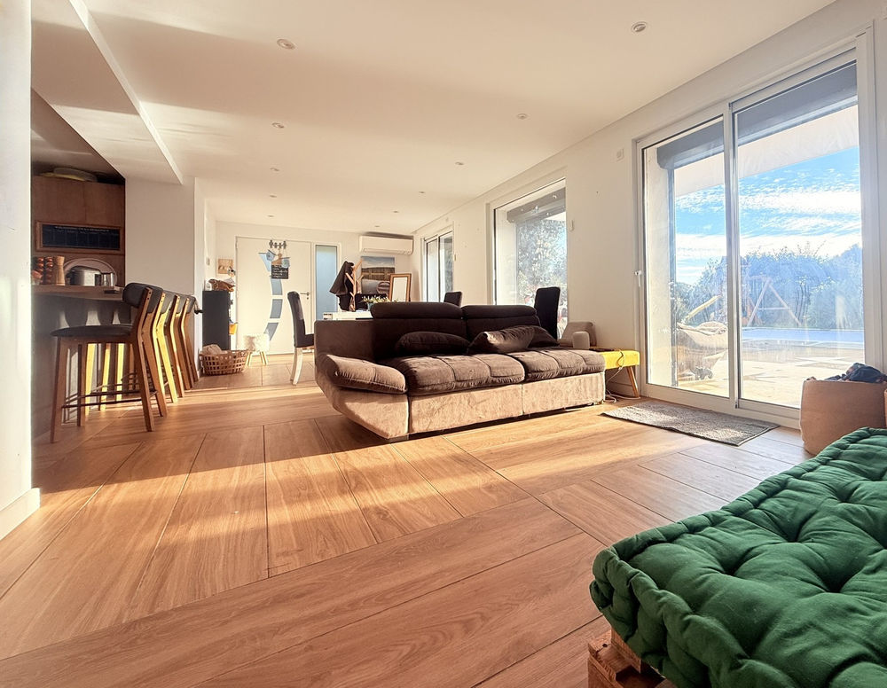 � vendre  Maison Carqueiranne (83320)