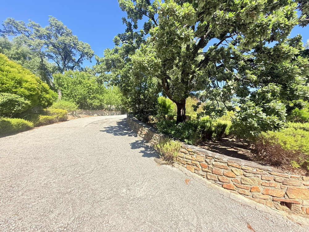 � vendre  Propri�t�/ch�teau Bormes-les-Mimosas (83230)