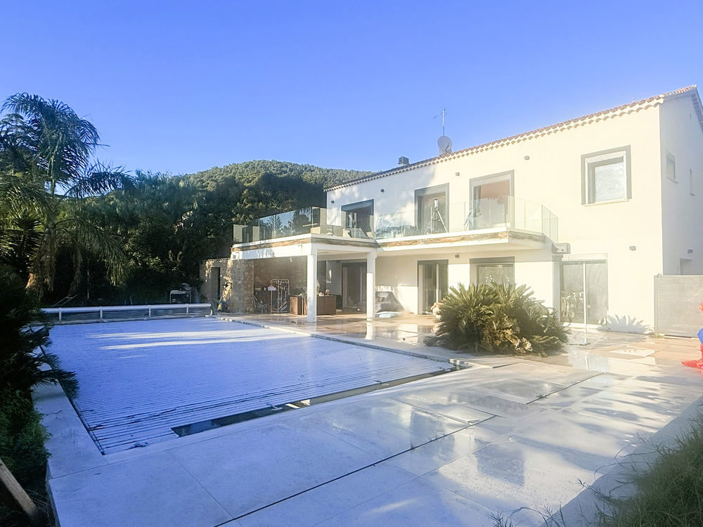 � vendre  Maison Carqueiranne (83320)