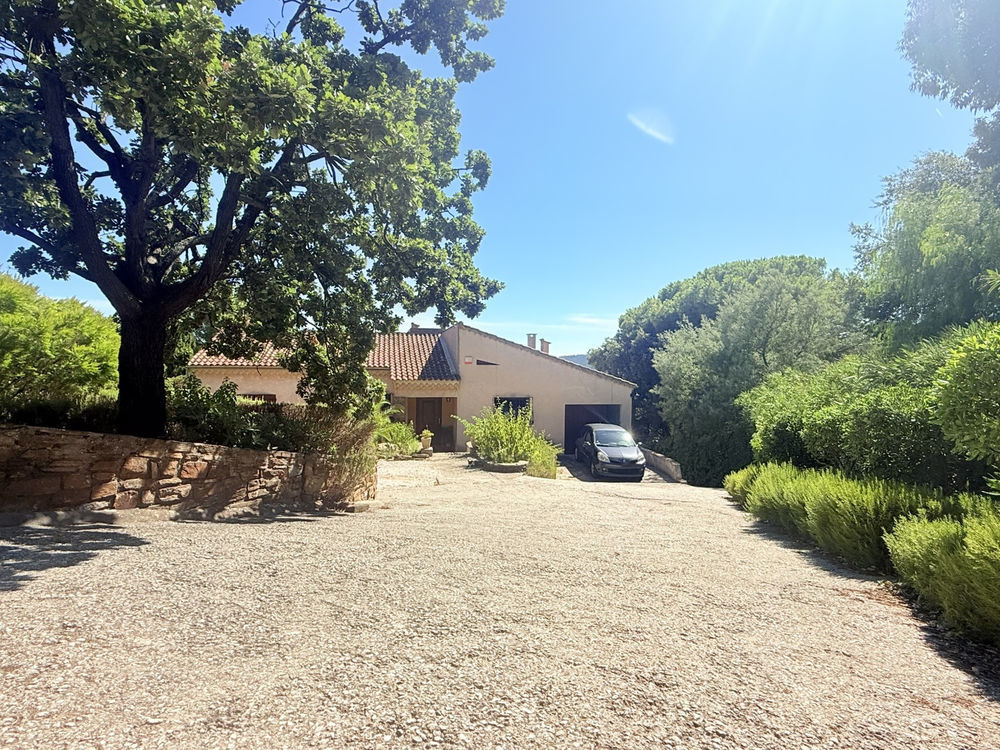 � vendre  Propri�t�/ch�teau Bormes-les-Mimosas (83230)