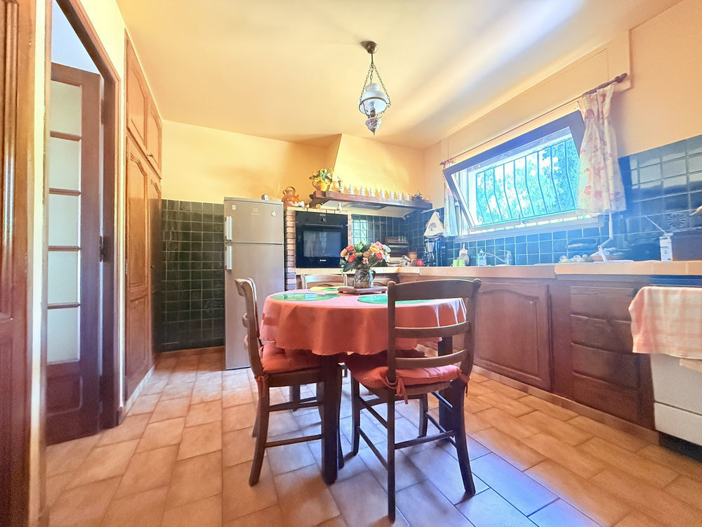 � vendre  Propri�t�/ch�teau Bormes-les-Mimosas (83230)