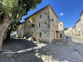  Maison � vendre 15 + pi�ces 450 m�