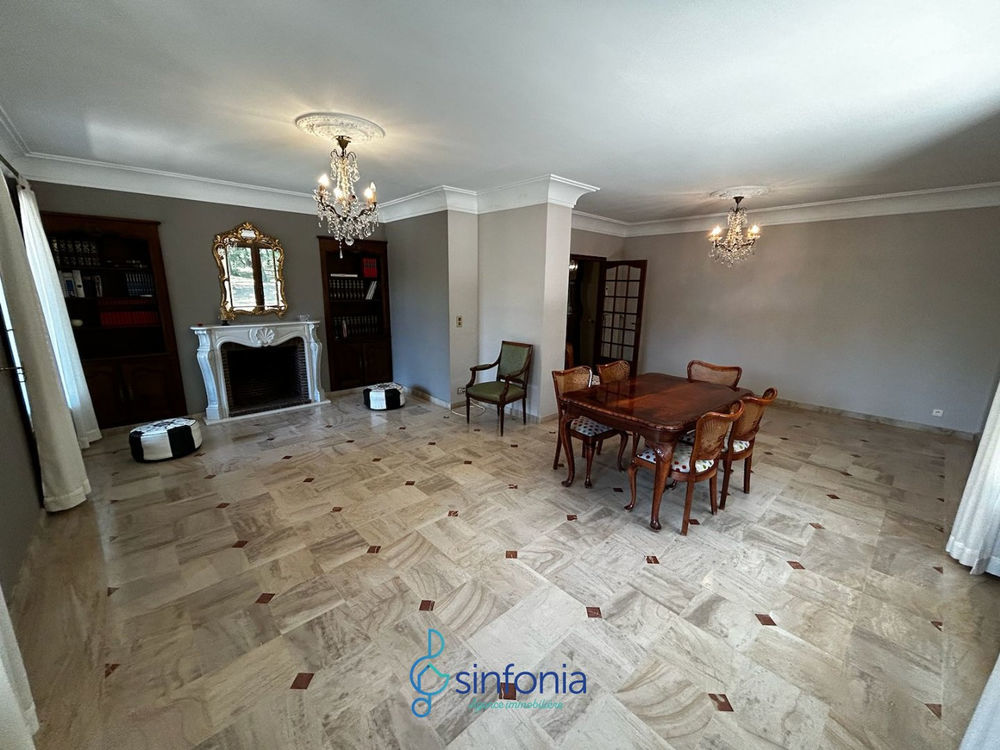 � vendre  Maison Uz�s (30700)