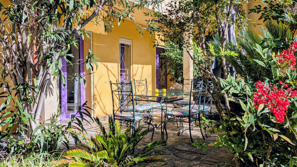 � vendre  Propri�t�/ch�teau N�mes (30000)