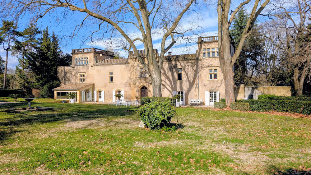 � vendre  Propri�t�/ch�teau Chusclan (30200)