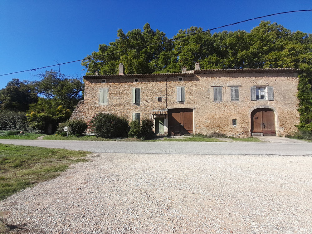 � vendre  Propri�t�/ch�teau Tresques (30330)