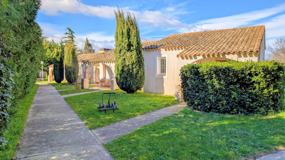 � vendre  Propri�t�/ch�teau Chusclan (30200)