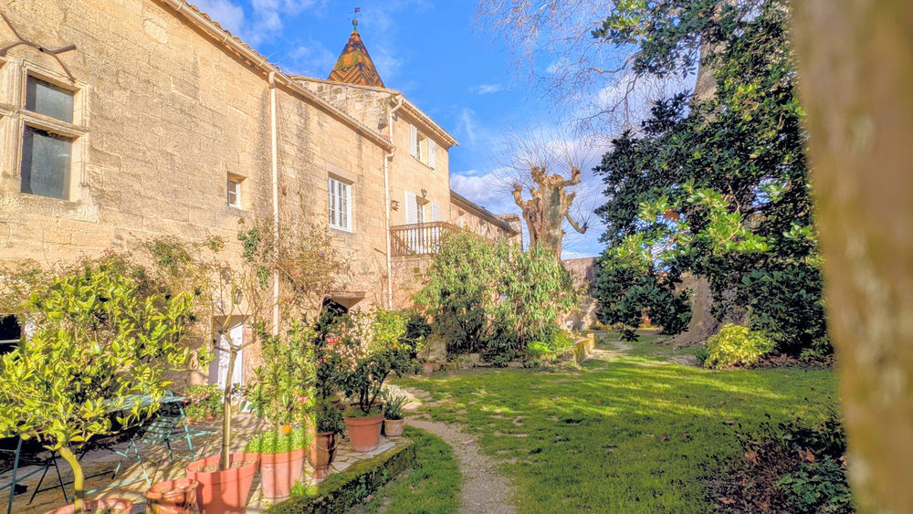 � vendre  Propri�t�/ch�teau Uz�s (30700)