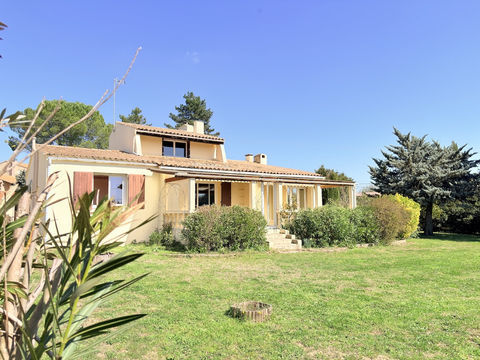   A 12 minutes d'Uz�s, maison de 115 m2 sur un beau terrain paysag� piscinable de 1620 m2 Maison - 5 pi�ce(s) - 115 m�