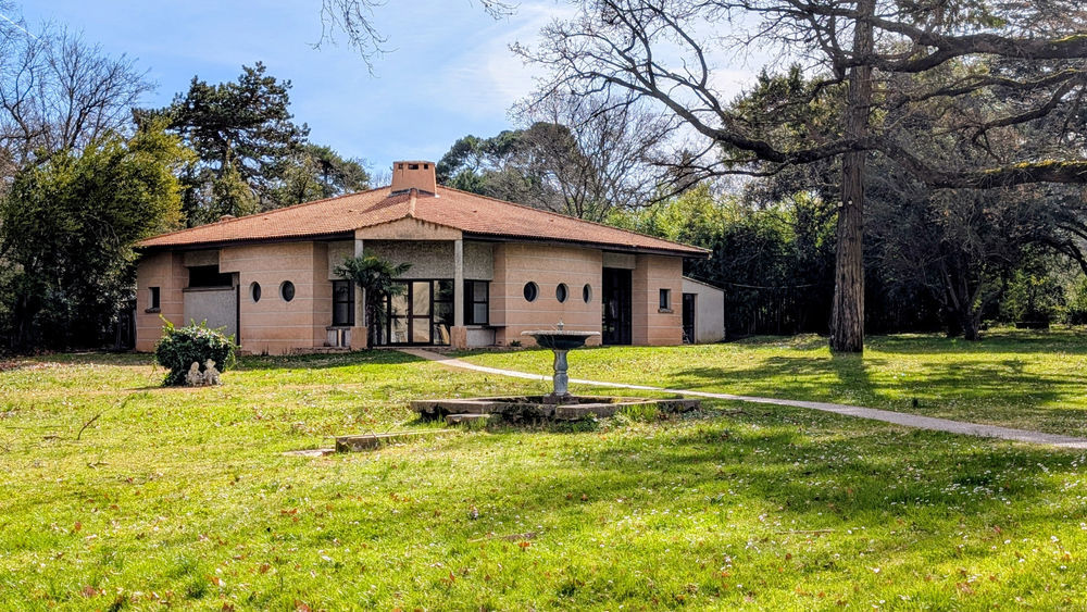 � vendre  Propri�t�/ch�teau Chusclan (30200)