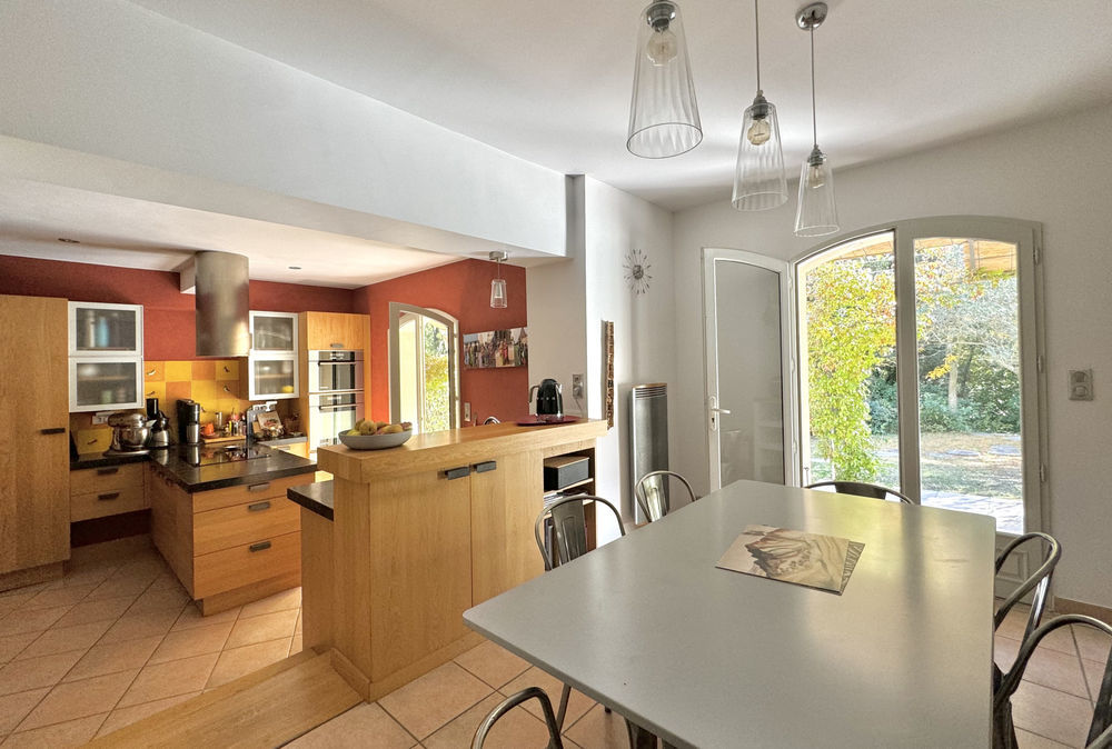 � vendre  Propri�t�/ch�teau V�z�nobres (30360)