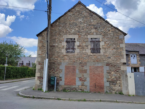   A VENDRE - SOQUET IMMOBILIER  ENTREPOT  A RENOVER - EVRAN Maison - 2 pi�ce(s) - 110 m�