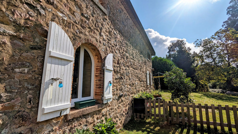 � vendre  Propri�t�/ch�teau Lesterps (16420)