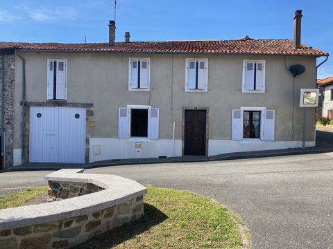   MAISON DE VILLAGE, 5 CHAMBRES, GRANGE ET JARDIN ATTENANTS Maison - 7 pi�ce(s) - 168 m�