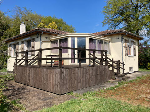   DANS UN JOLI CADRE,  MAISON DE CAMPAGNE IND�PENDANTE AVEC GITE PLAIN PIED ET TERRAIN ATTENANTS Maison - 4 pi�ce(s) - 125 m�