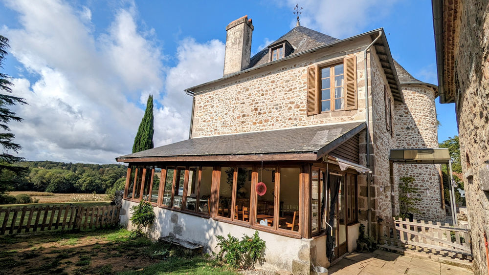 � vendre  Propri�t�/ch�teau Lesterps (16420)