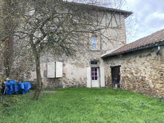  Immeuble � vendre 14 pi�ces 330 m�