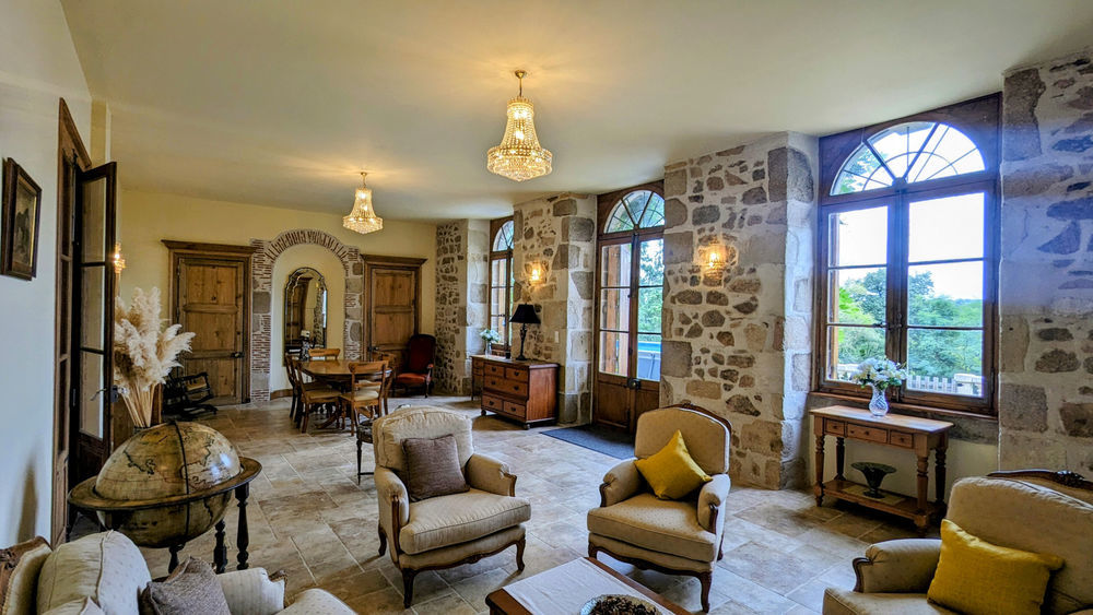 � vendre  Propri�t�/ch�teau Lesterps (16420)