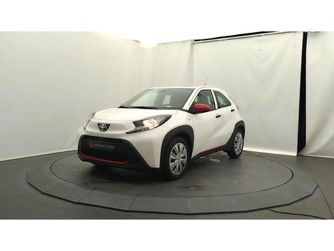 Toyota Aygo X 1.0 VVT-i 72 Active Business PHASE 1 Garantie 12 mois 2023 occasion B&egrave;gles 33130